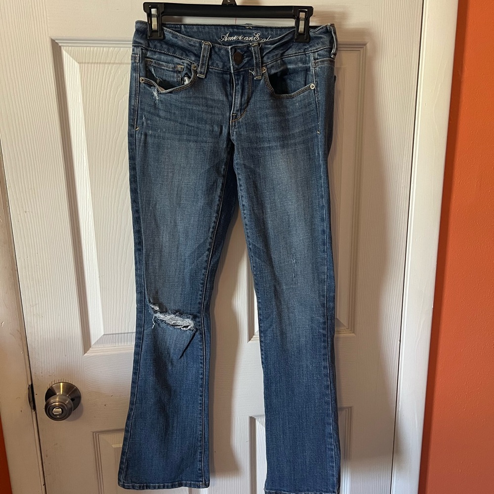 American Eagle Bootcut ripped jeans size 2 short